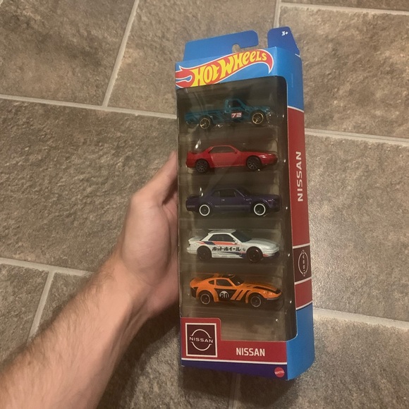 2023 Hot Wheels NISSAN 5 Pack Skyline GTR Datsun Fairlady Z Silvia Skyline HT - Picture 1 of 4